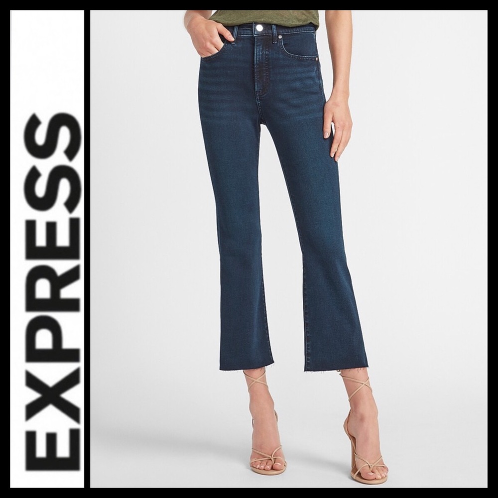 NWOT Express Cropped High Rise Flare Raw Hem Jeans